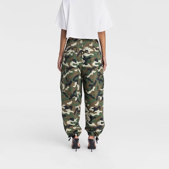 KBB by Kahlana Barfield Olive Green Cargo Jogger Pants - Picture 2 of 4